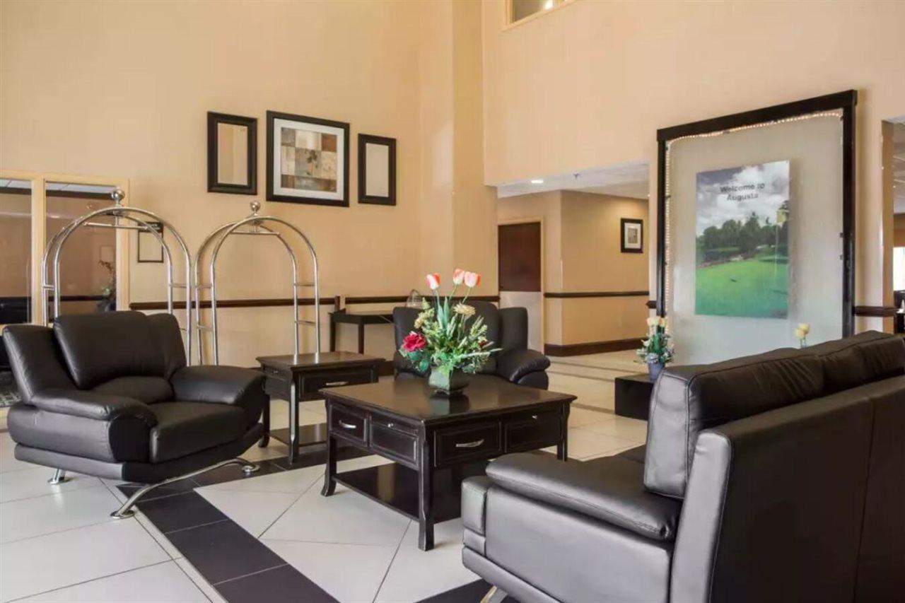 Comfort Inn & Suites Augusta Fort Eisenhower Area Zewnętrze zdjęcie