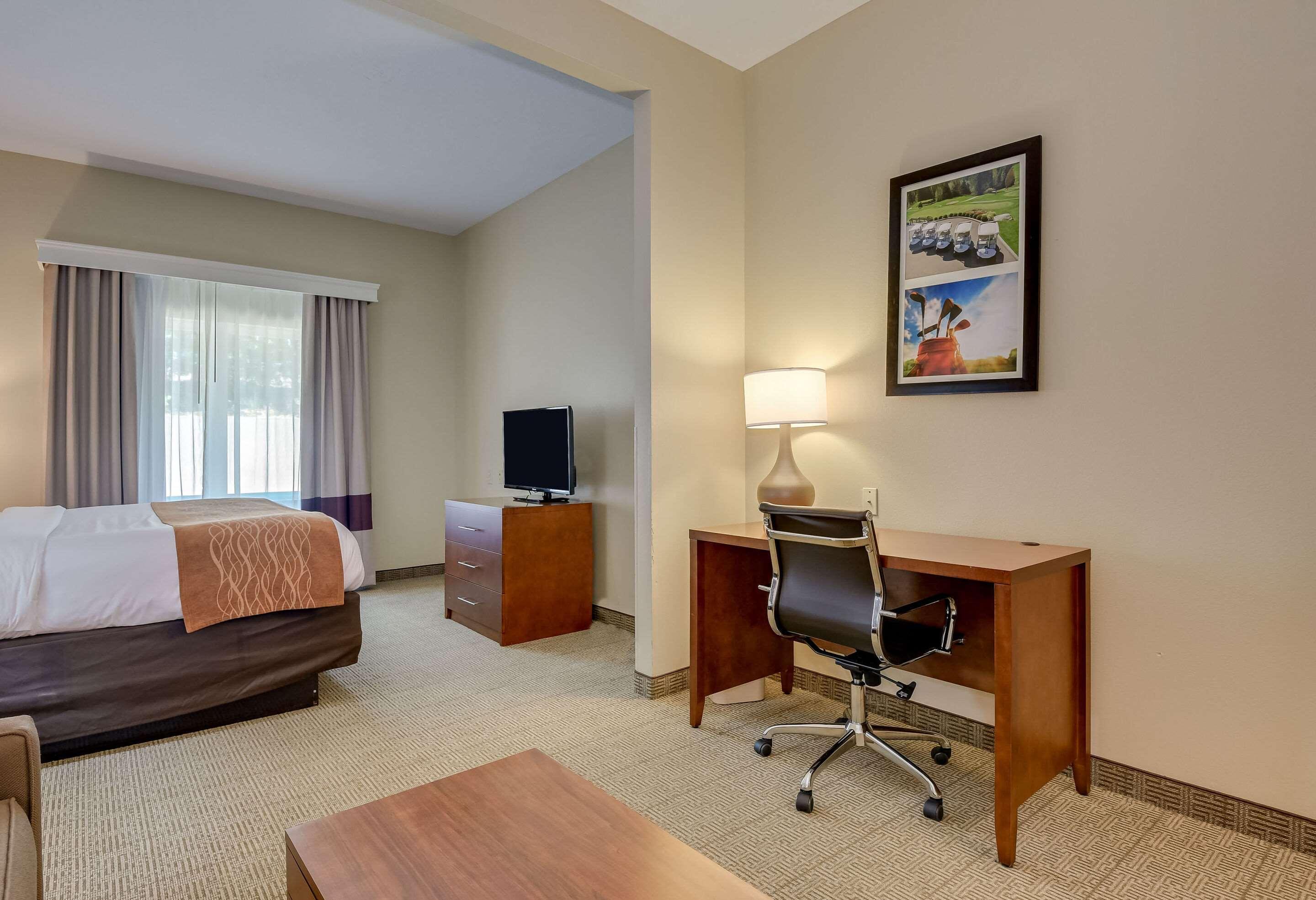 Comfort Inn & Suites Augusta Fort Eisenhower Area Zewnętrze zdjęcie