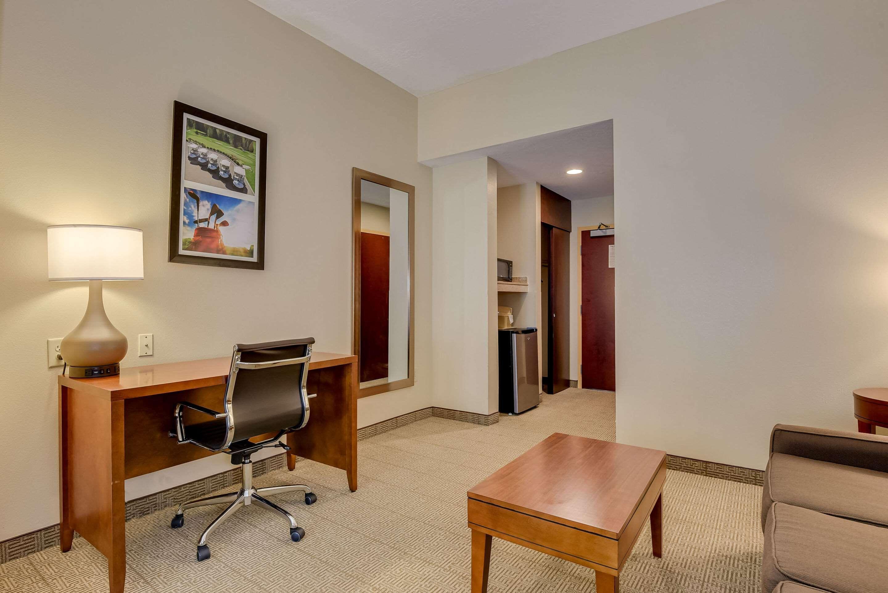 Comfort Inn & Suites Augusta Fort Eisenhower Area Zewnętrze zdjęcie