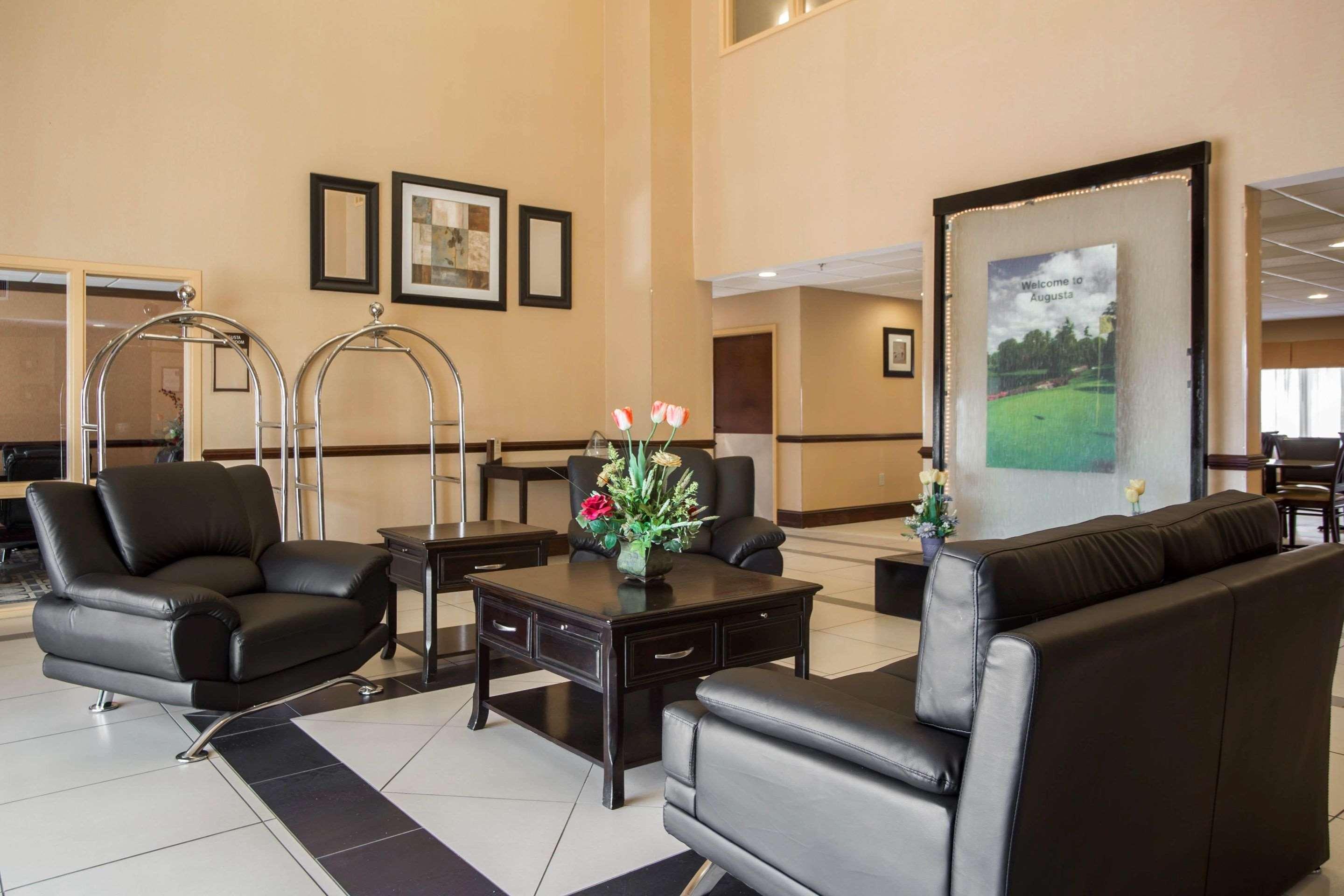 Comfort Inn & Suites Augusta Fort Eisenhower Area Zewnętrze zdjęcie