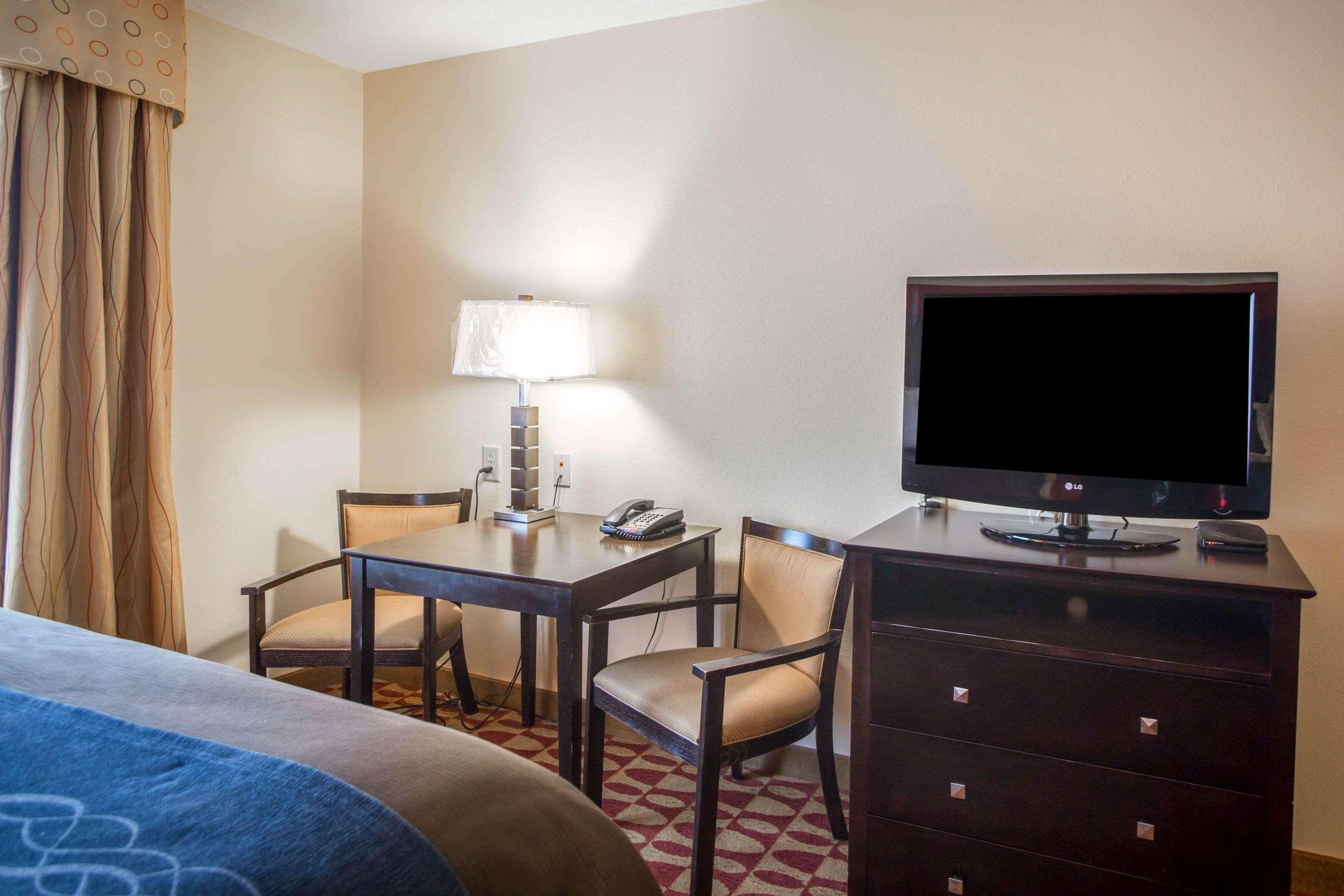 Comfort Inn & Suites Augusta Fort Eisenhower Area Zewnętrze zdjęcie